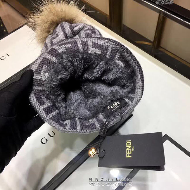 FENDI芬迪 最新冬季百搭羊毛針織帽款 6881747 LLWJ5659